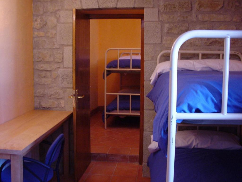 Albergue De Juventud De Sos Del Rey Catolico Phòng bức ảnh